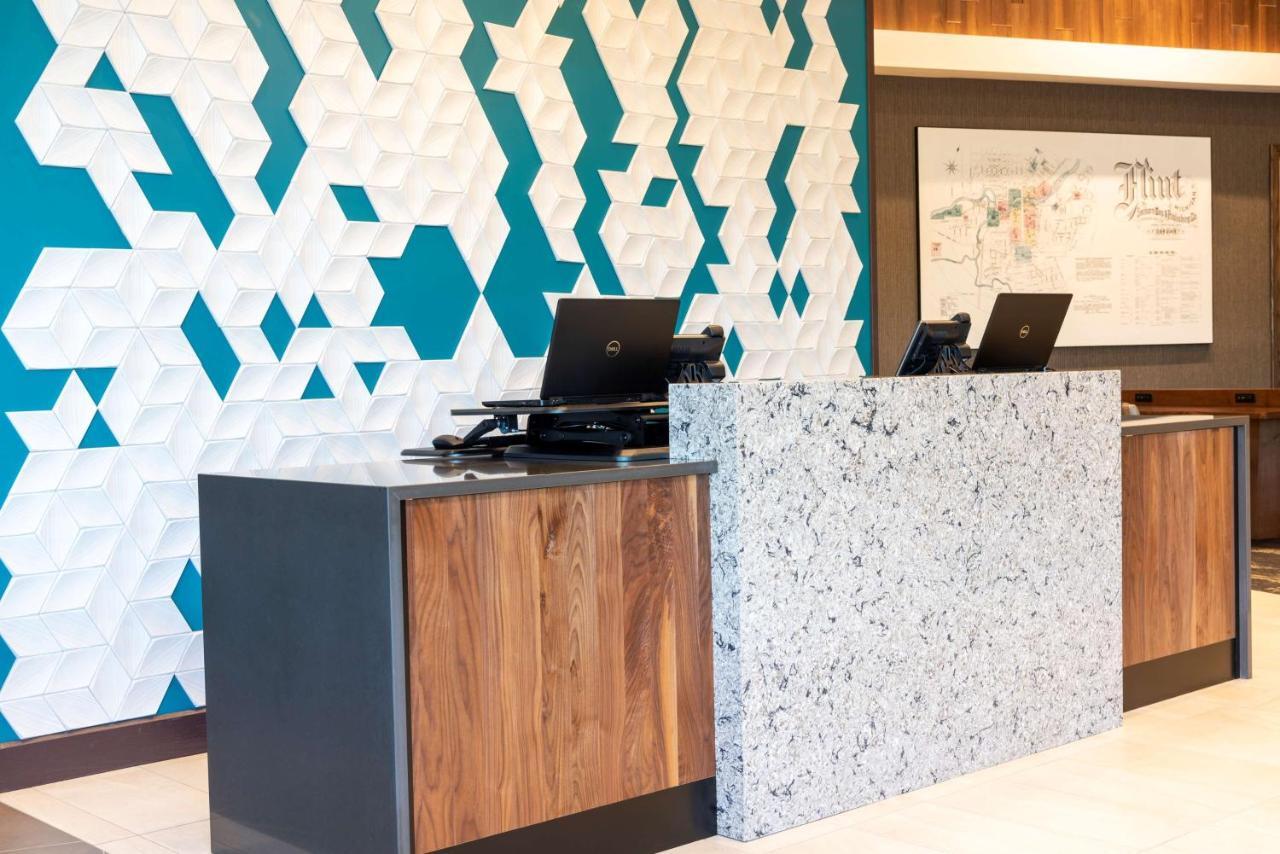 Hyatt Place Flint/Grand Blanc Zewnętrze zdjęcie